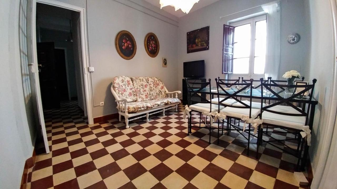 Apartamento Plaza De Dona Elvira 8 Seville Ngoại thất bức ảnh
